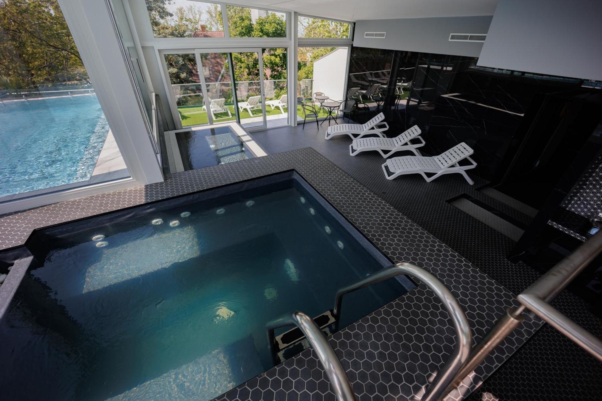 Villa Bauhaus Labi Garden Wellness Apartman Siofok Luaran gambar